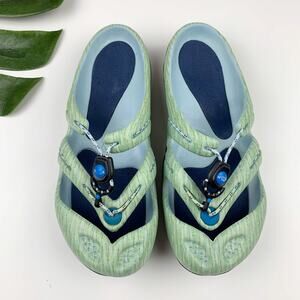 Mion by Keen Water Shoes Amphibious Green Wood Grain Slip On Sandals Women's 7